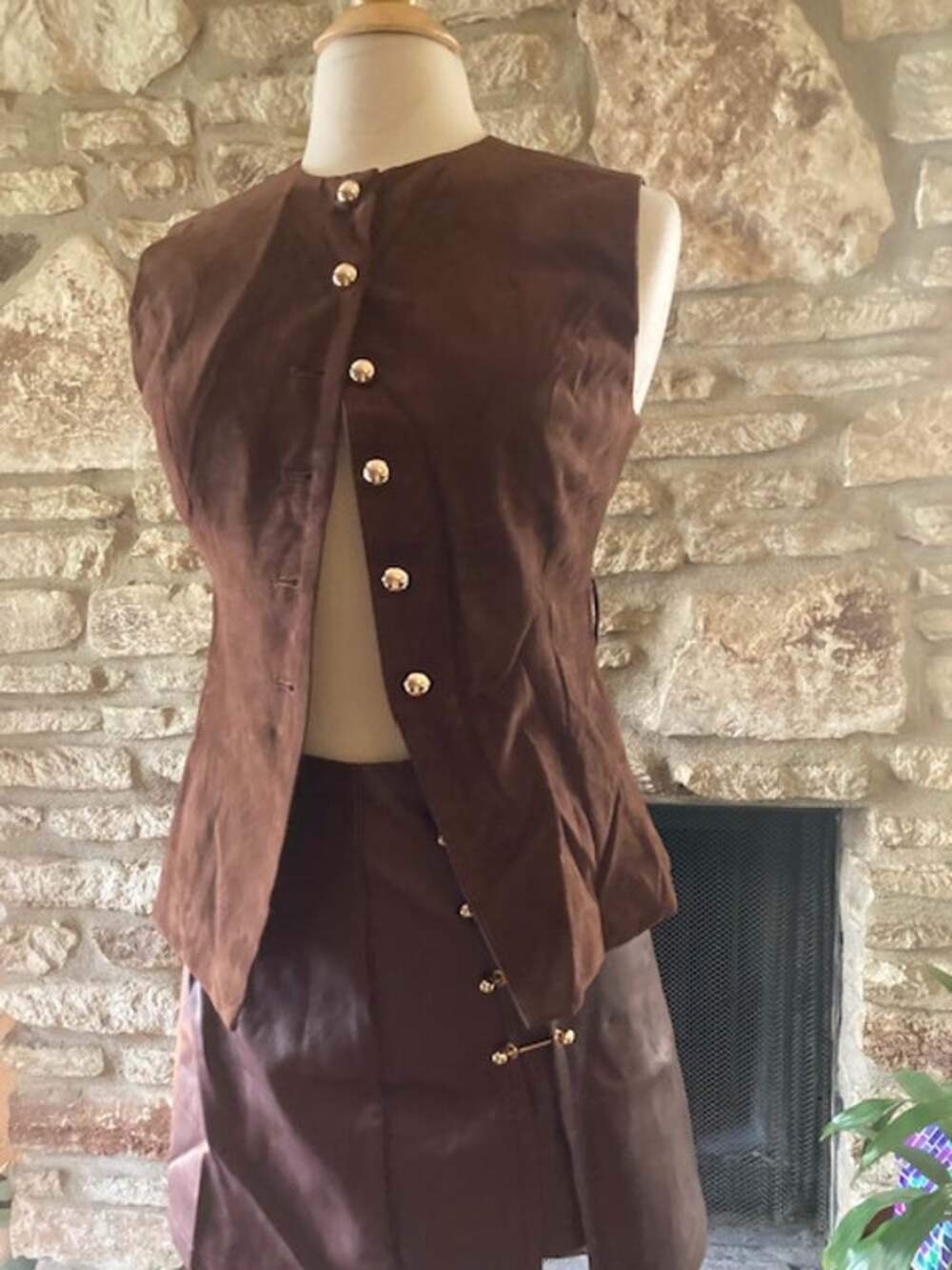 Commense Brown Faux Suede Two-Piece Set – Size Medium 🤎